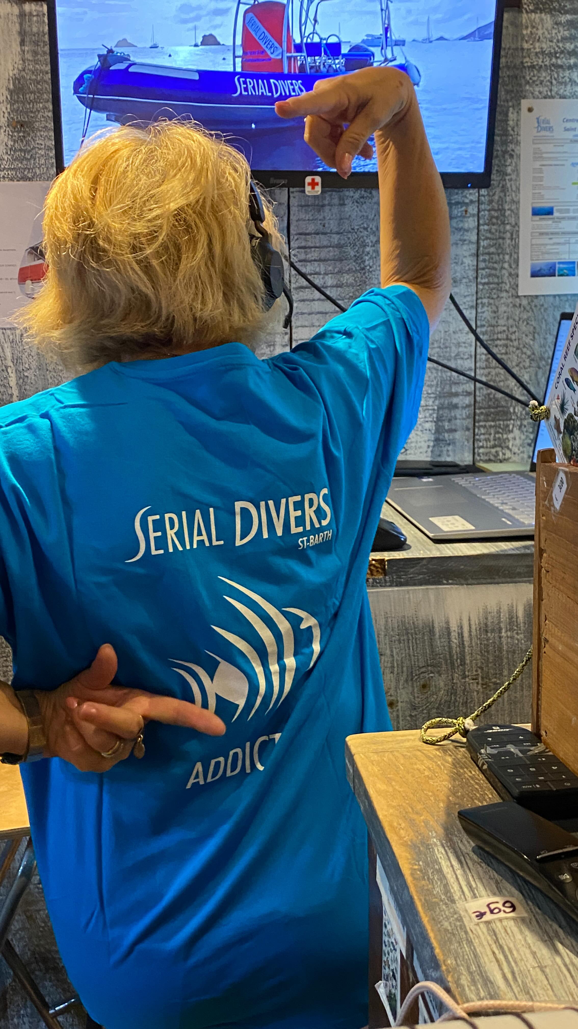 Serial Divers c’est toute une équipe de professionnels à votre service. Come meet the dream team!