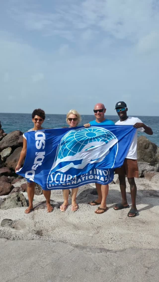 La formation c'est notre passion. Chez Serial Divers nous faisons de vous des moniteurs. Fin de l'IDC SDI à Saba. #serialdivers #seasaba #tdisdi